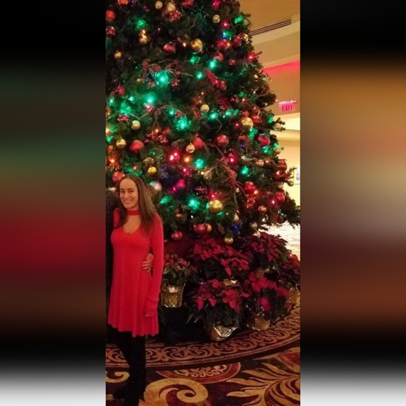 Express Cut Out Party Dress - Picture 4 of 4